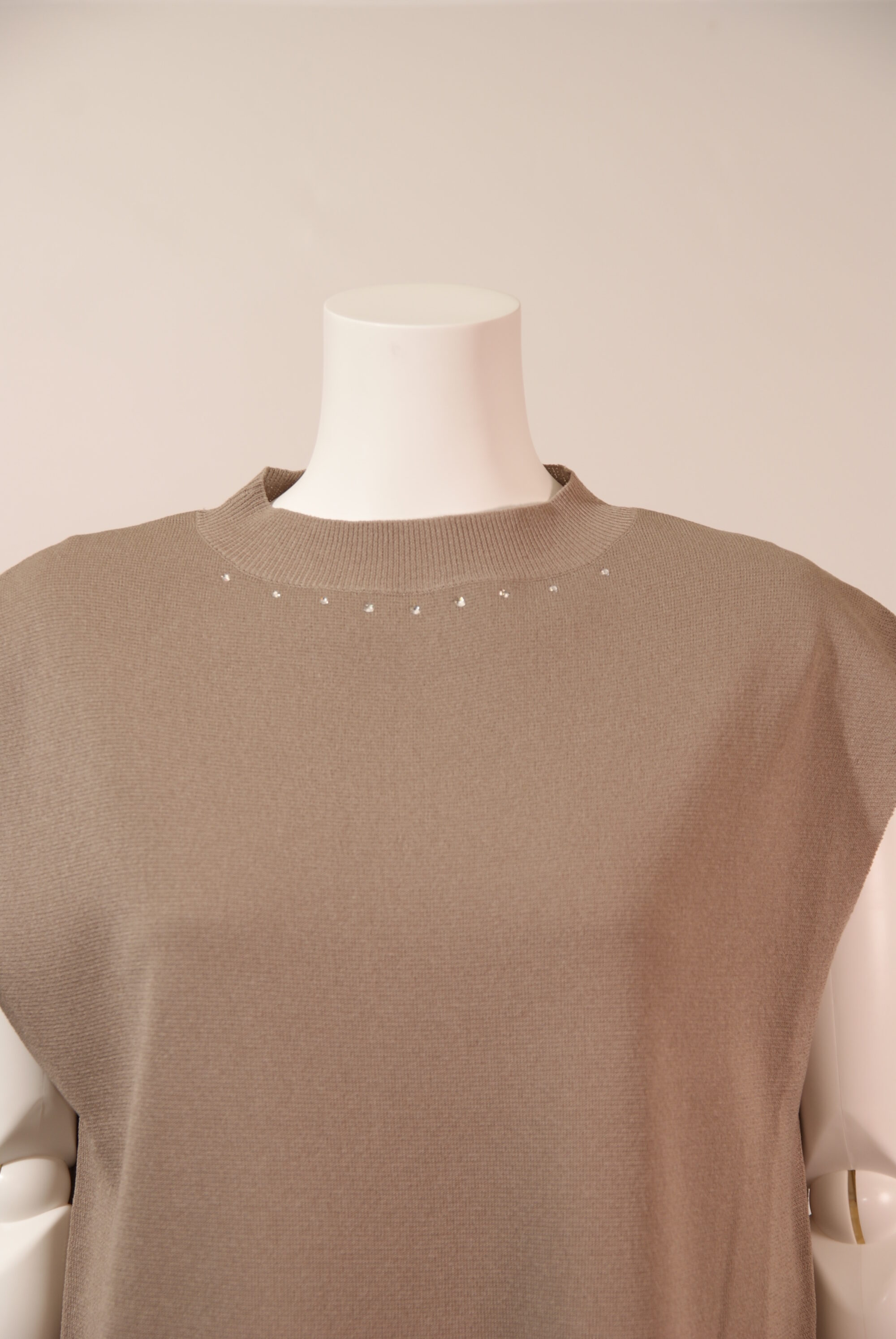 サイドスリット入りワンピース - 画像 (2)