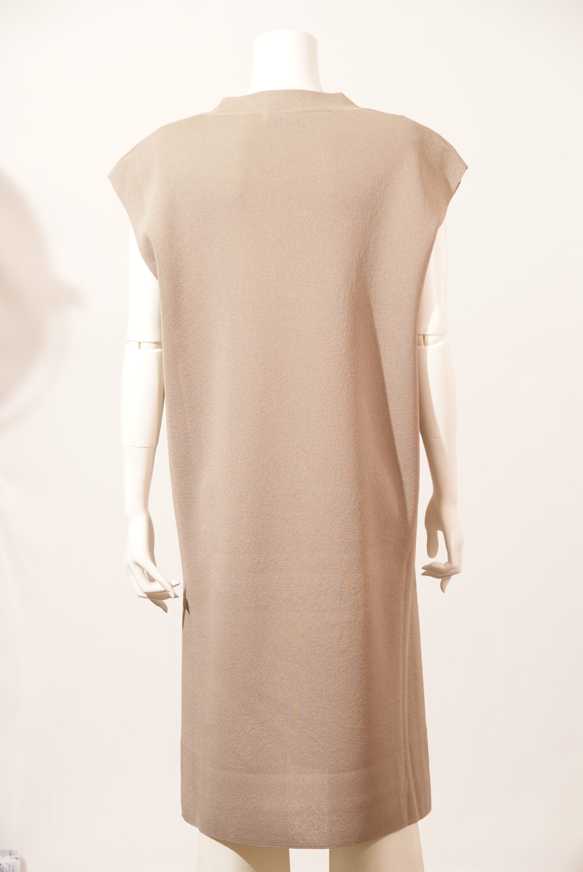 サイドスリット入りワンピース - 画像 (3)